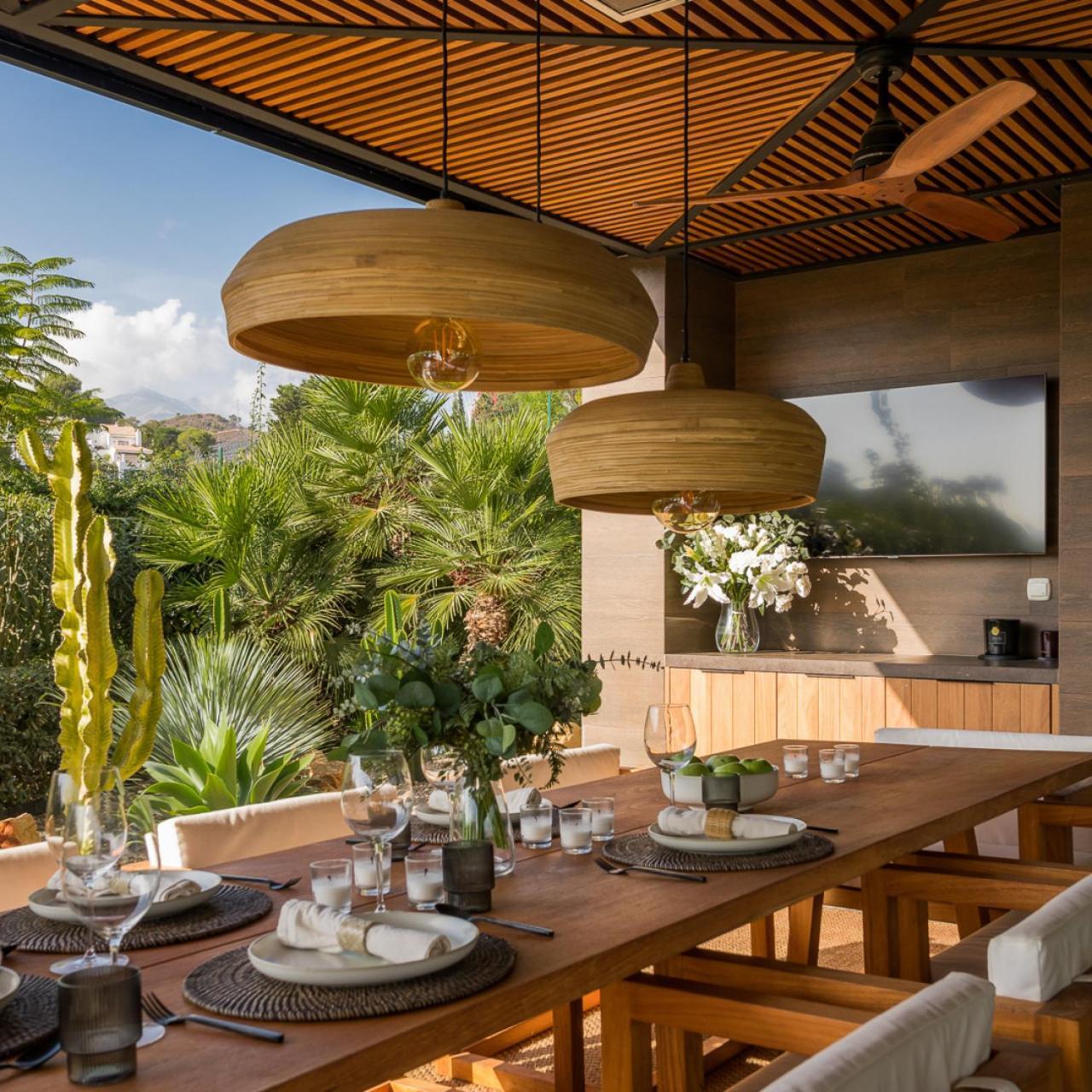 Marielle, Nueva Andalucia, * Marbella